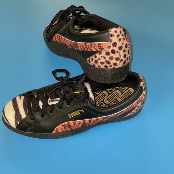 COPY - Hard to find PUMA Safari Sneakers - Picture 3 of 8